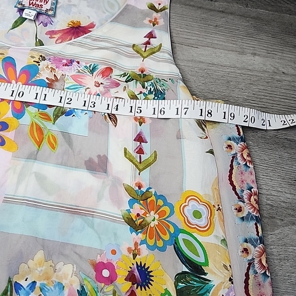 JOHNNY WAS TABITHA REVERSIBLE FLORAL PRINT TANK SIZE M - Picture 9 of 13